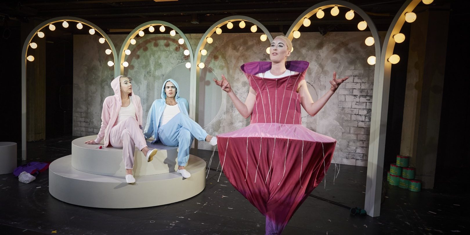 Der oder Die (4) (Groß)