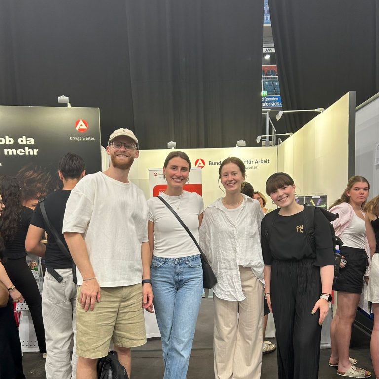 3de9c794-486e-4e5a-a425-9fe281b18778